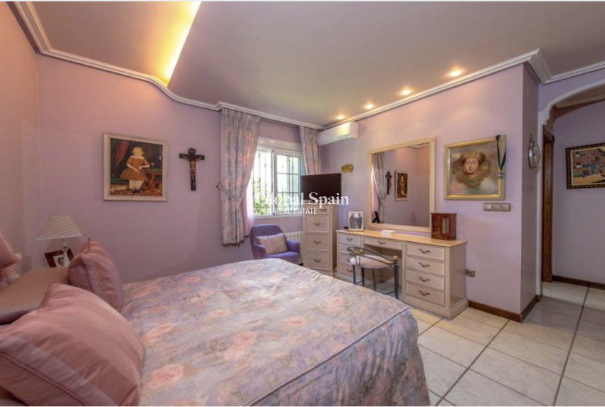 Resale - VILLA -
LA MATA - Costa Blanca