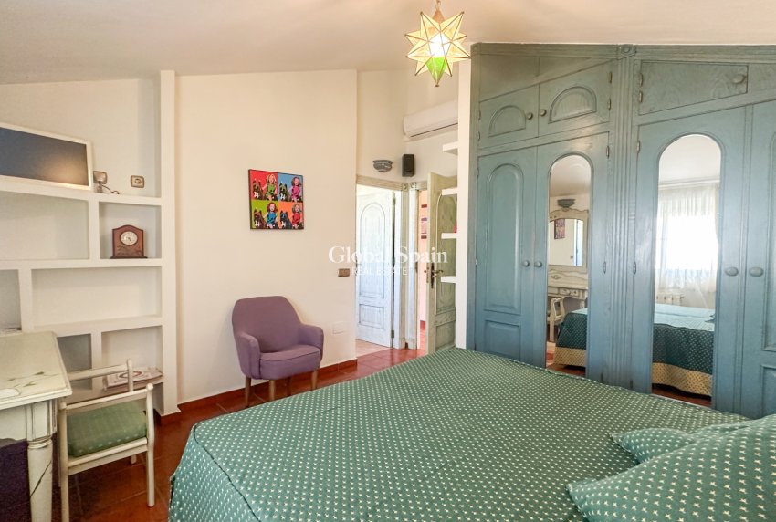 Resale - VILLA -
LA MATA - Costa Blanca