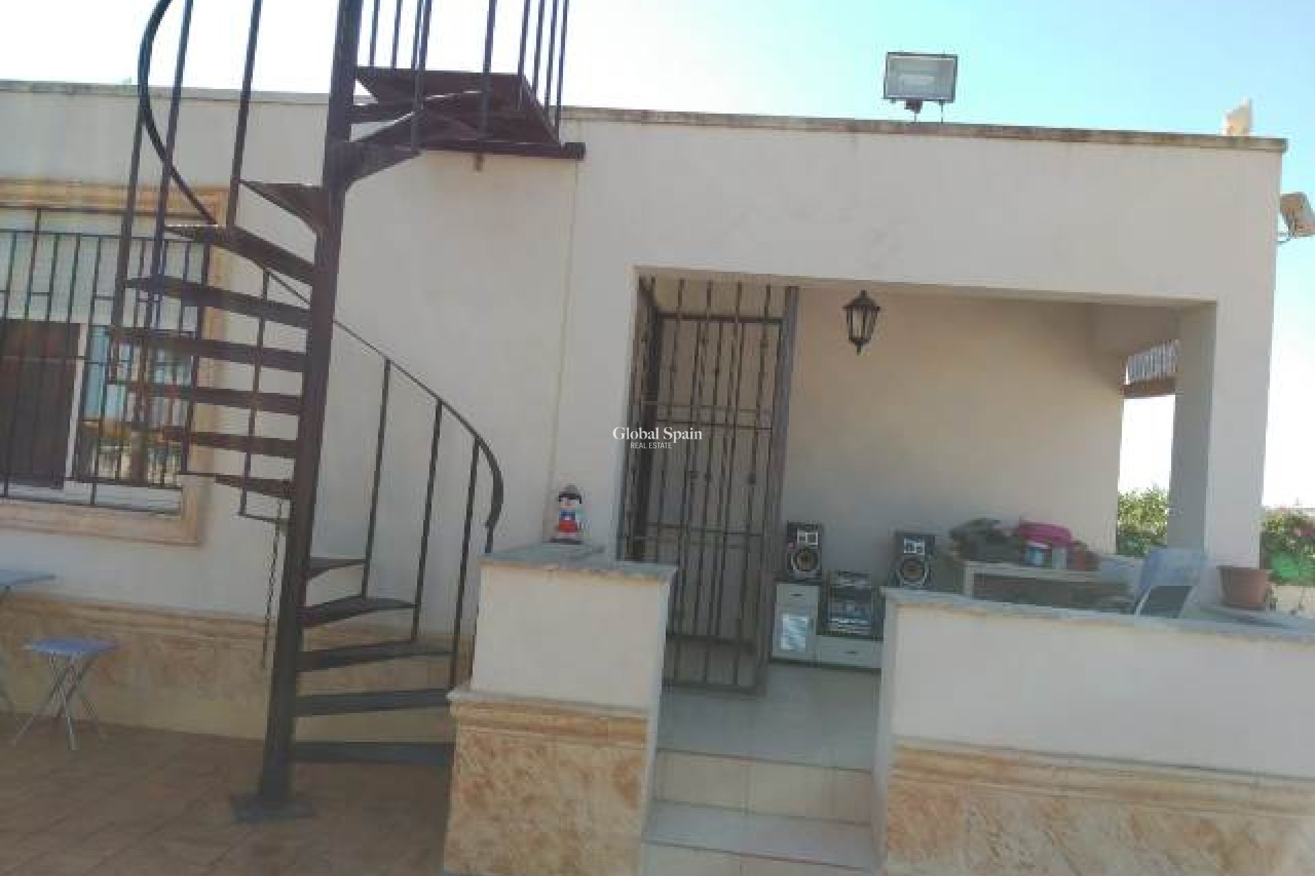 Resale - VILLA -
LA MATANZA - La Matanza