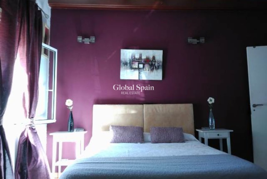 Resale - VILLA -
LA MATANZA - La Matanza