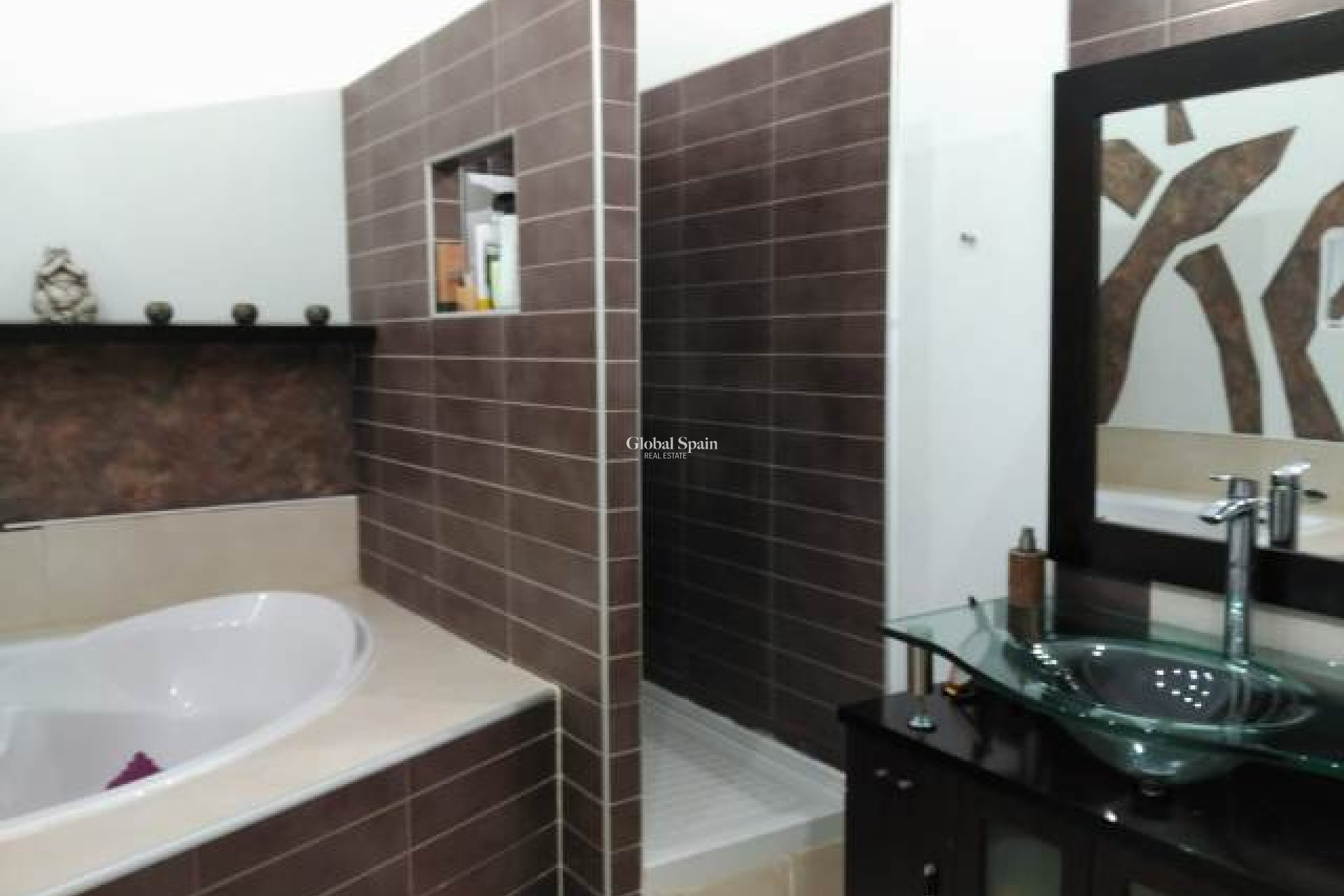 Resale - VILLA -
LA MATANZA - La Matanza