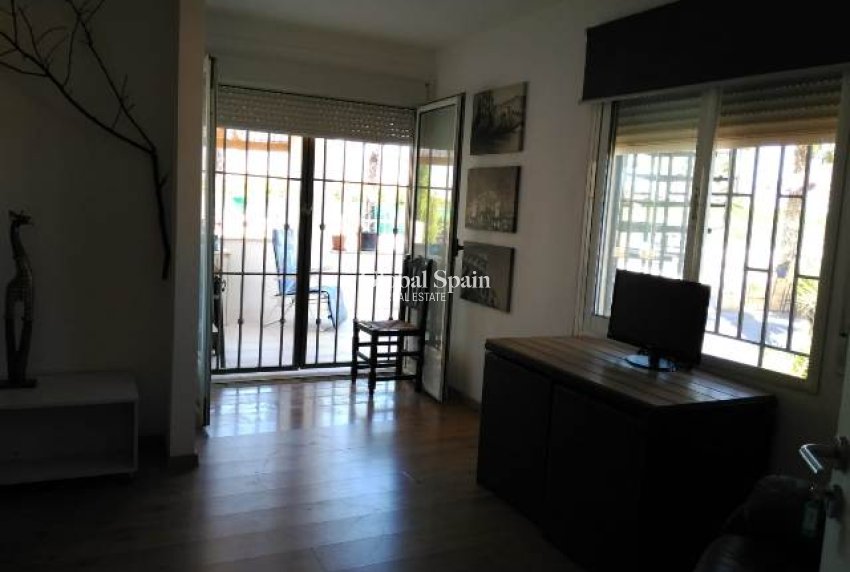 Resale - VILLA -
LA MATANZA - La Matanza