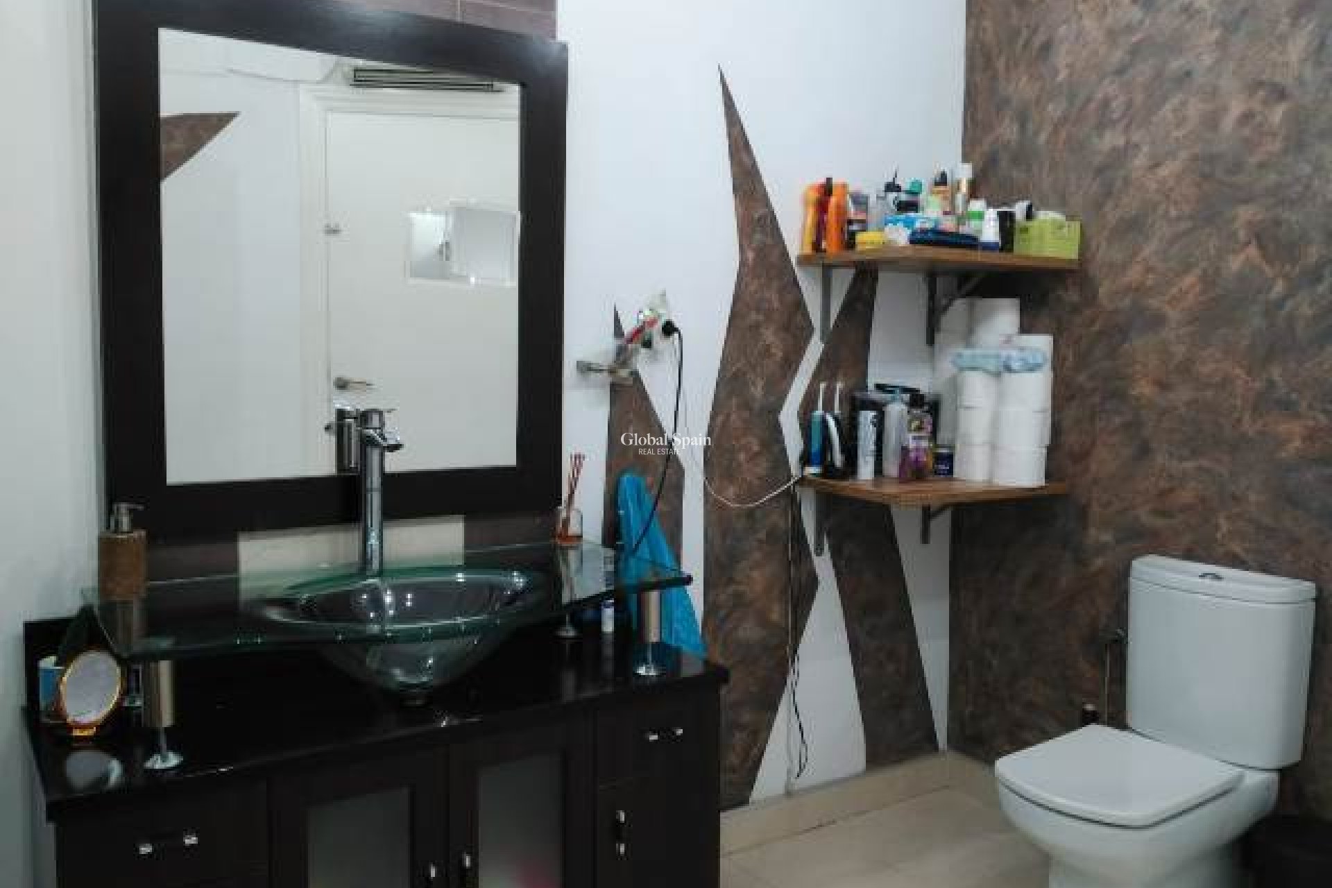 Resale - VILLA -
LA MATANZA - La Matanza