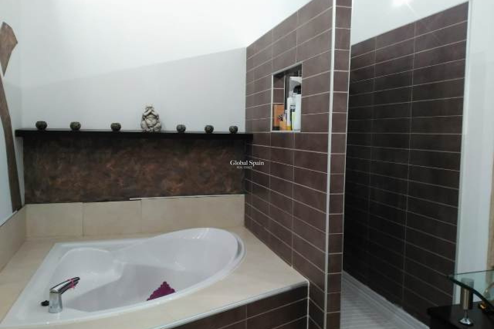 Resale - VILLA -
LA MATANZA - La Matanza