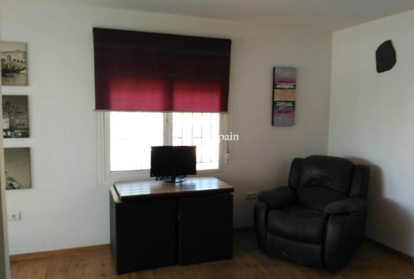 Resale - VILLA -
LA MATANZA - La Matanza