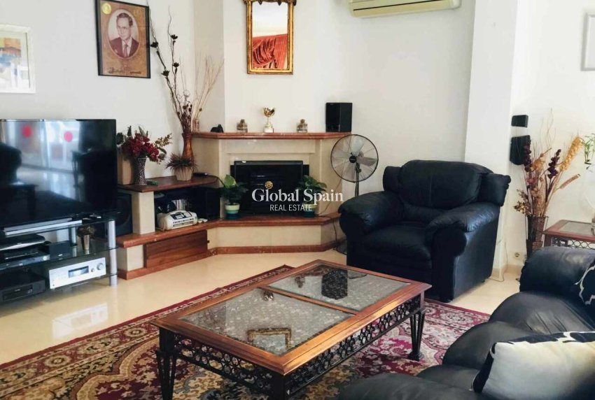 Resale - VILLA -
LA MURADA - Inland