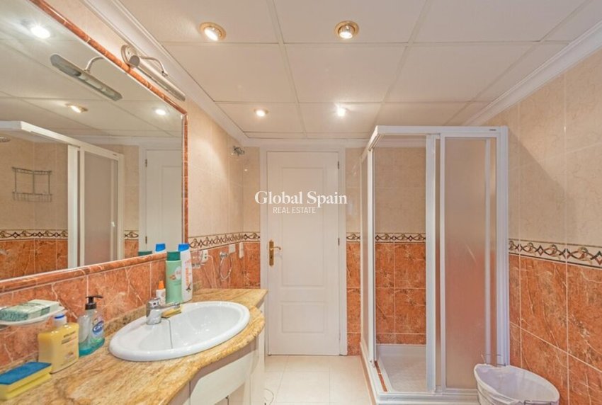 Resale - VILLA -
LA MURADA - Inland