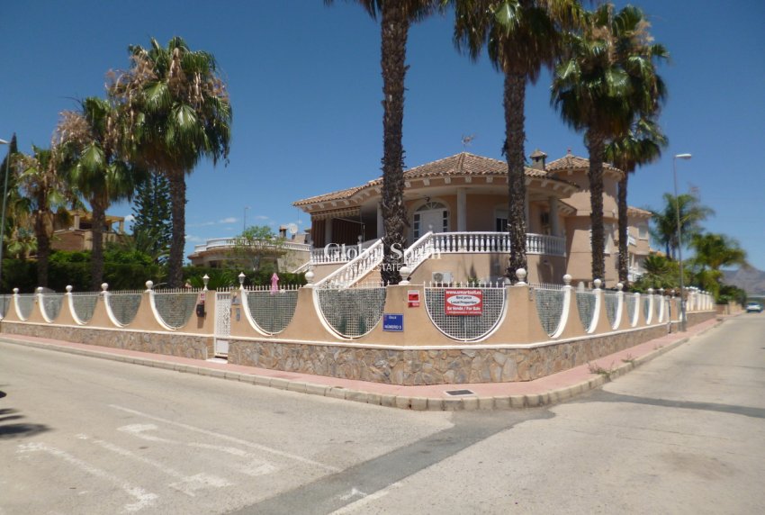 Resale - VILLA -
LA MURADA - Inland