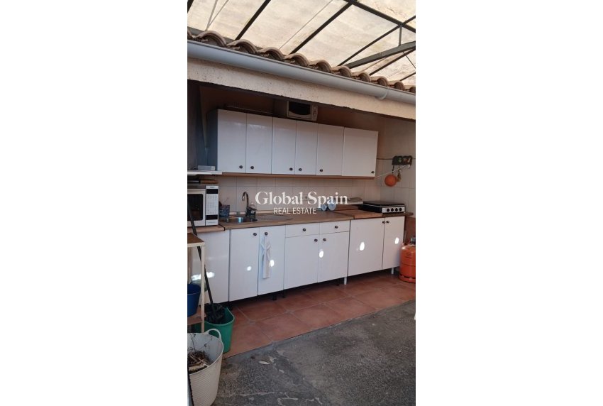 Resale - VILLA -
LA NUCÍA - Costa Blanca