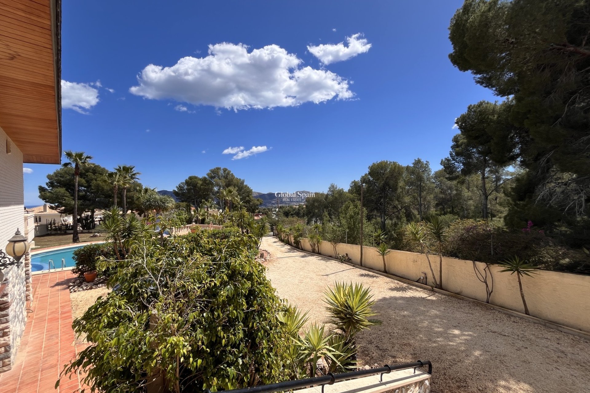 Resale - VILLA -
LA NUCÍA - Costa Blanca