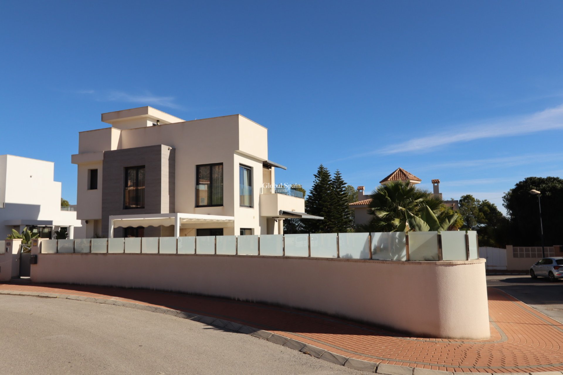 Resale - VILLA -
LA NUCÍA - Costa Blanca