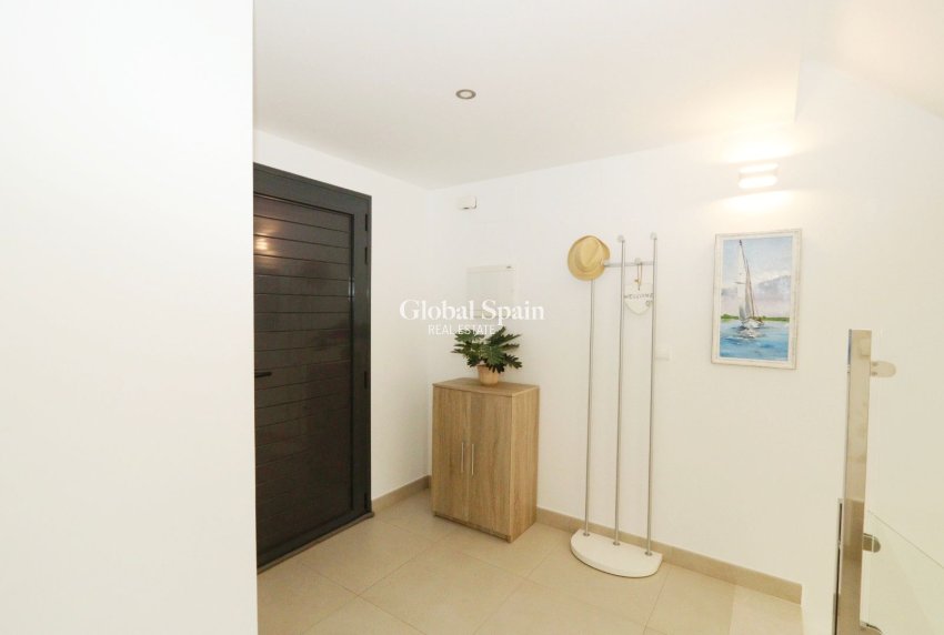 Resale - VILLA -
LA NUCÍA - Costa Blanca