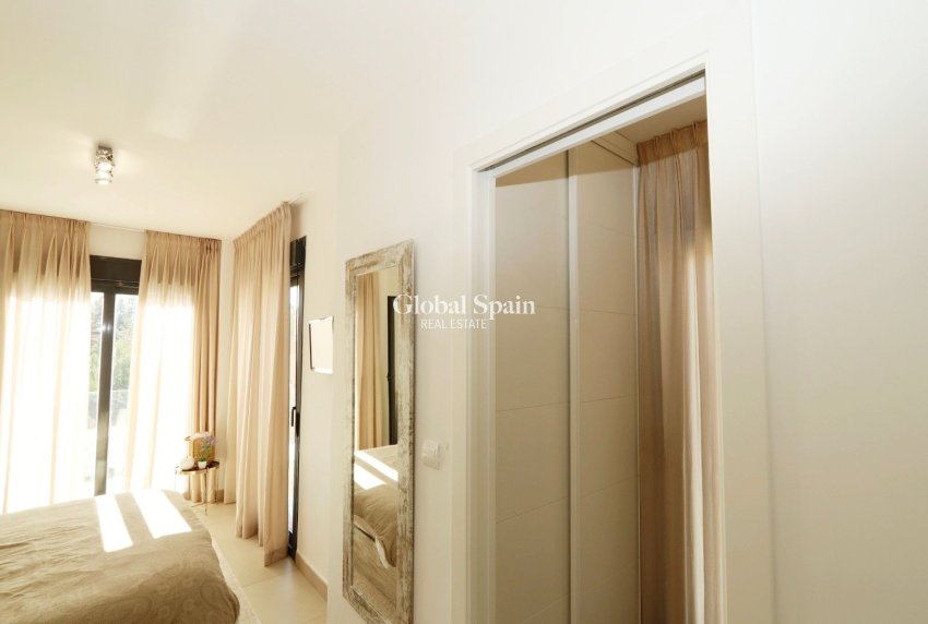 Resale - VILLA -
LA NUCÍA - Costa Blanca