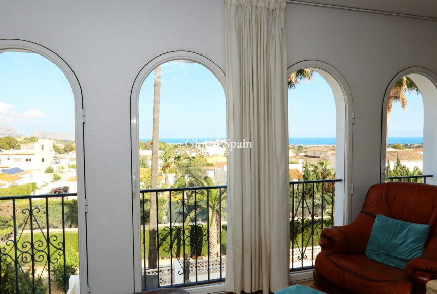 Resale - VILLA -
LA NUCÍA - Costa Blanca