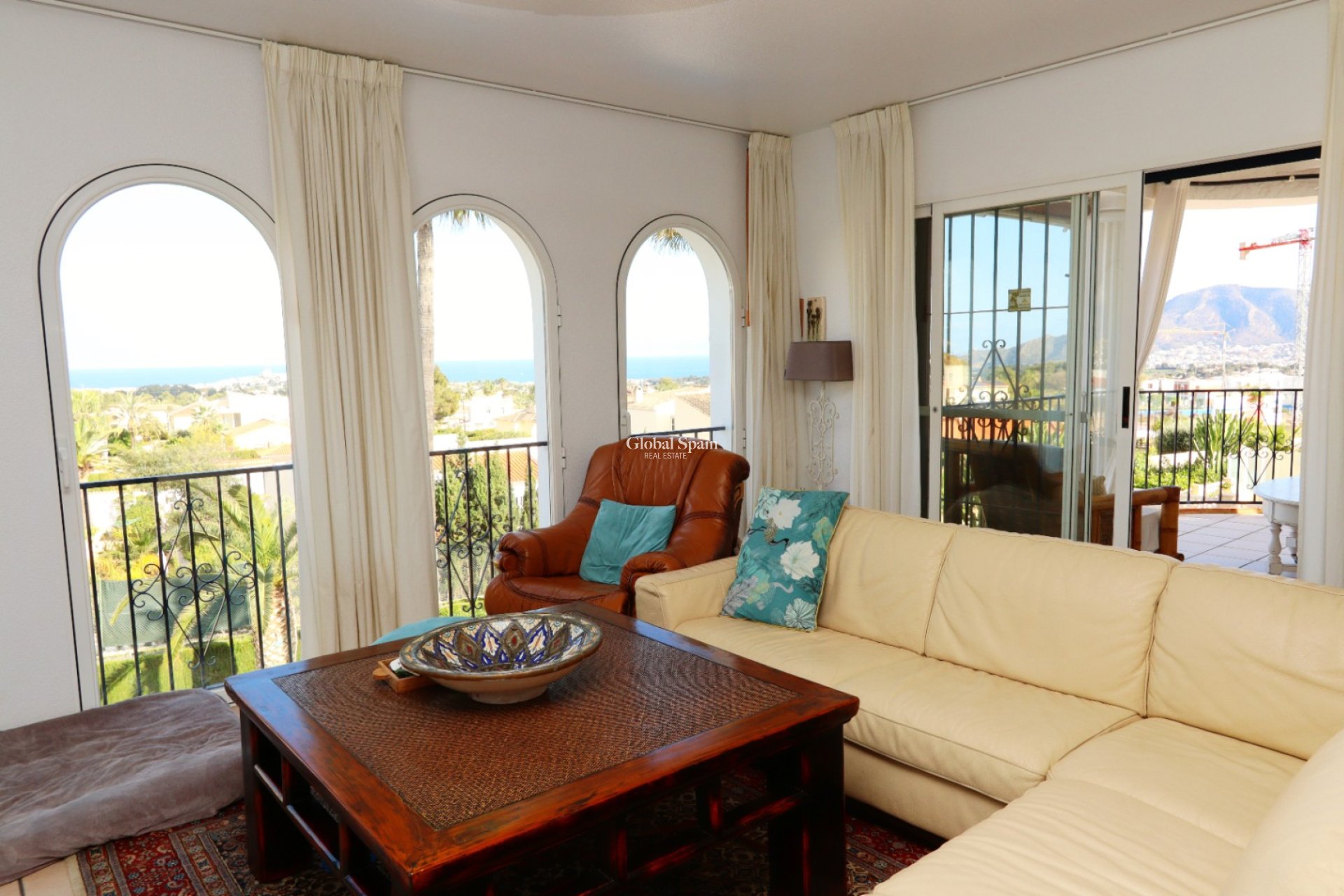 Resale - VILLA -
LA NUCÍA - Costa Blanca