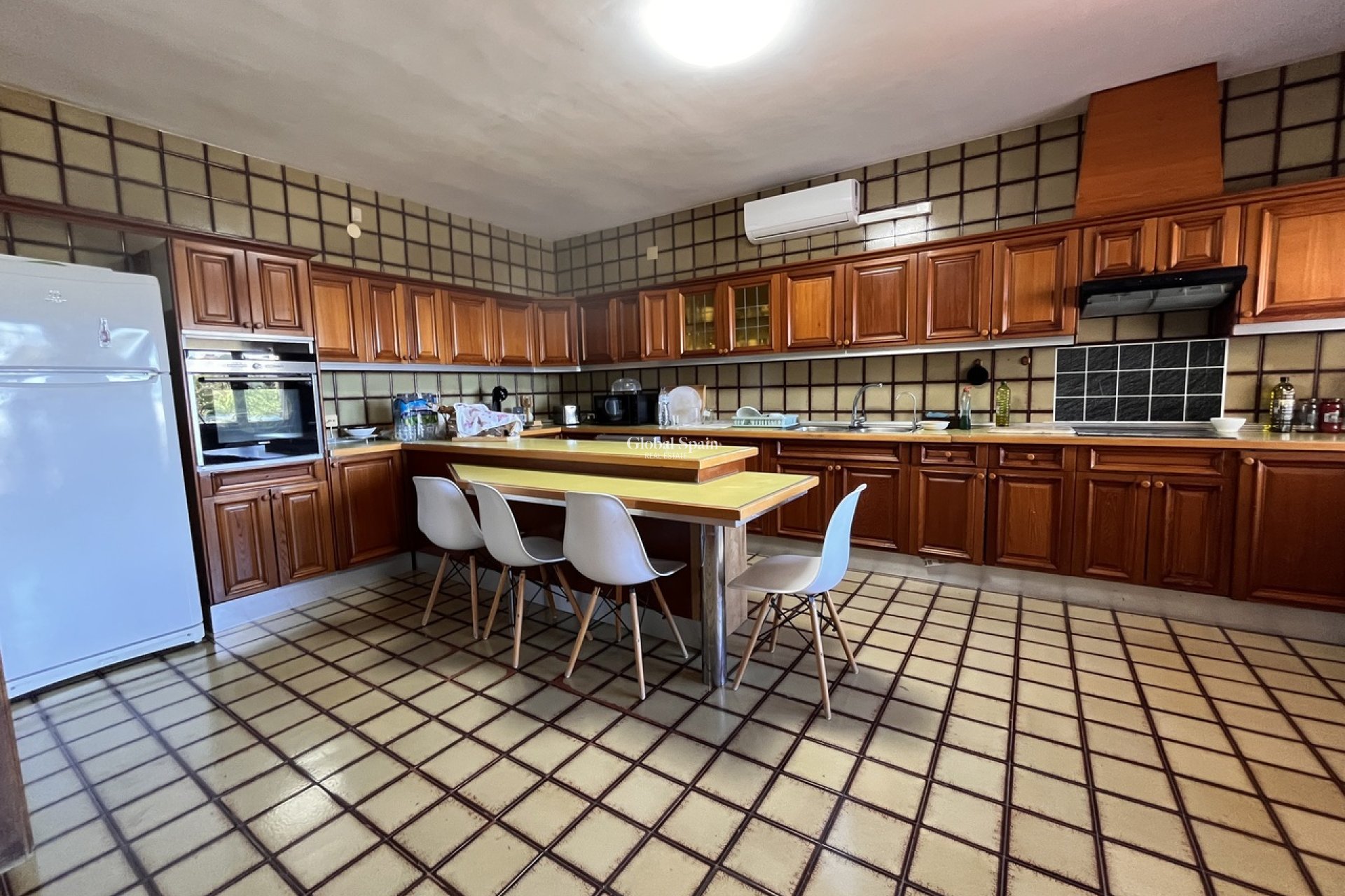 Resale - VILLA -
LA NUCÍA - Costa Blanca