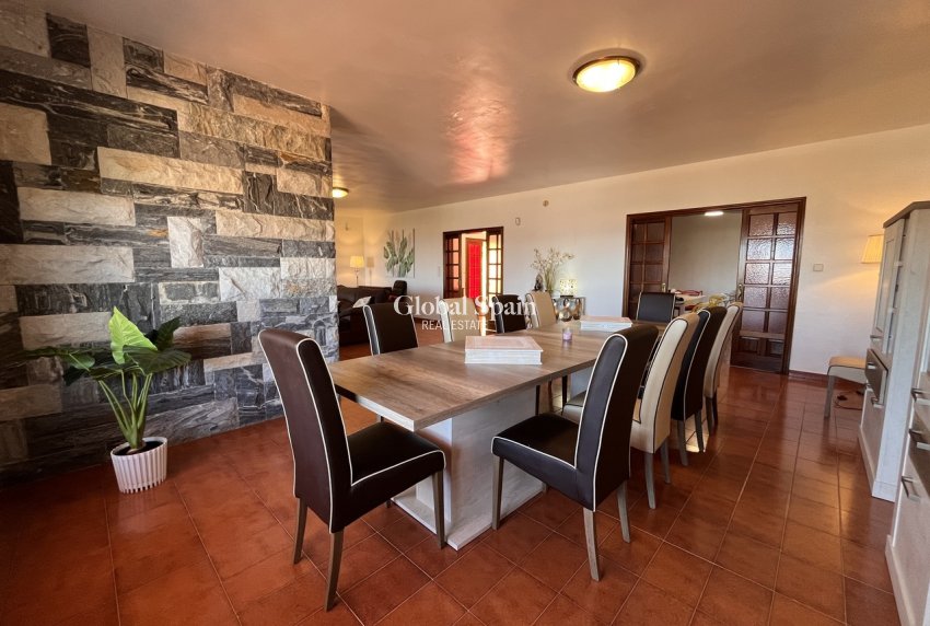 Resale - VILLA -
LA NUCÍA - Costa Blanca