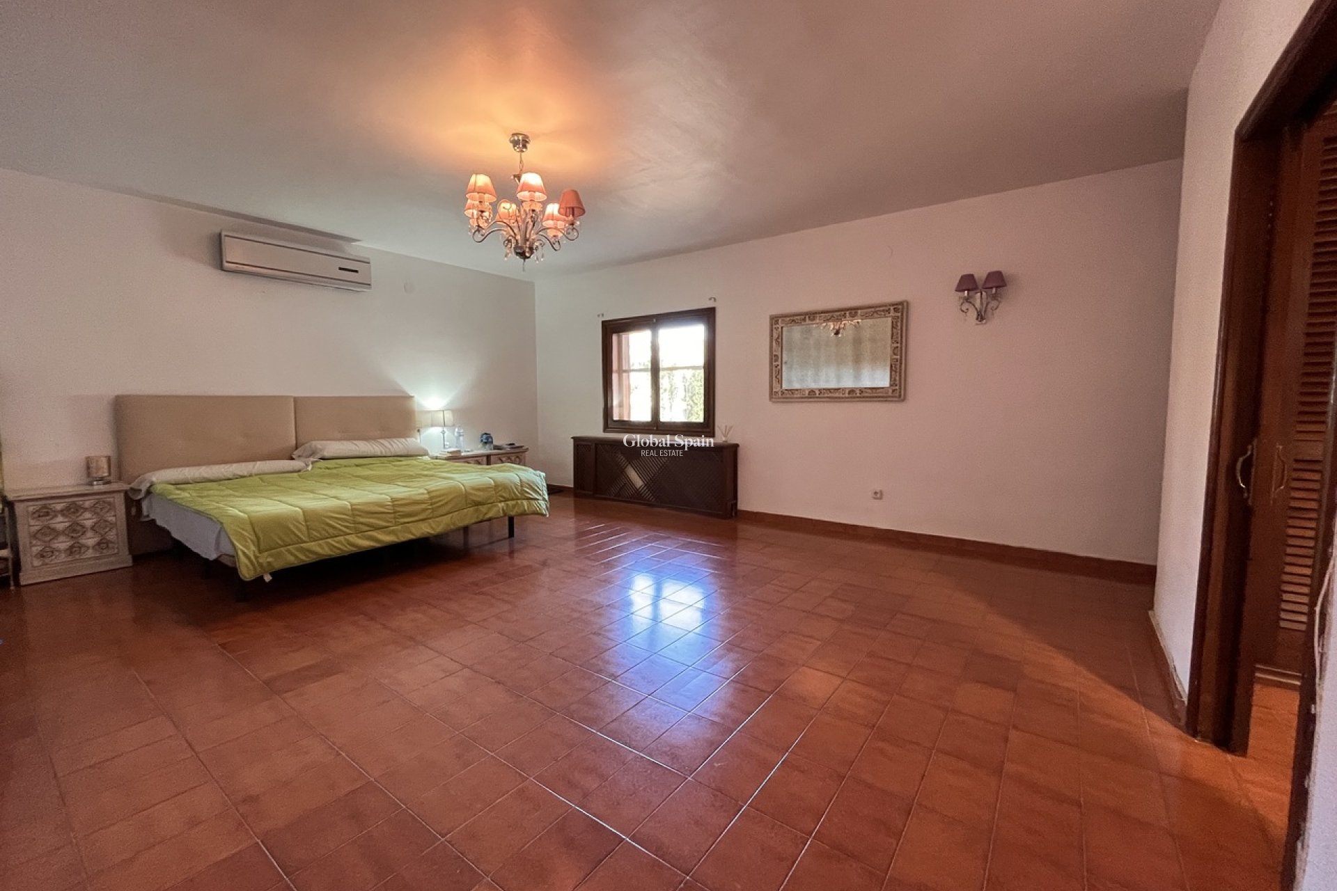 Resale - VILLA -
LA NUCÍA - Costa Blanca
