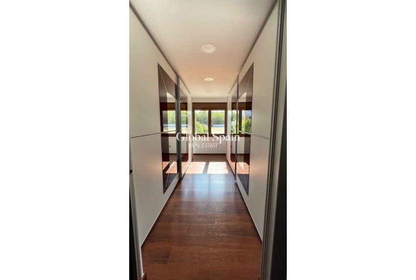 Resale - VILLA -
LA NUCÍA - La nucia