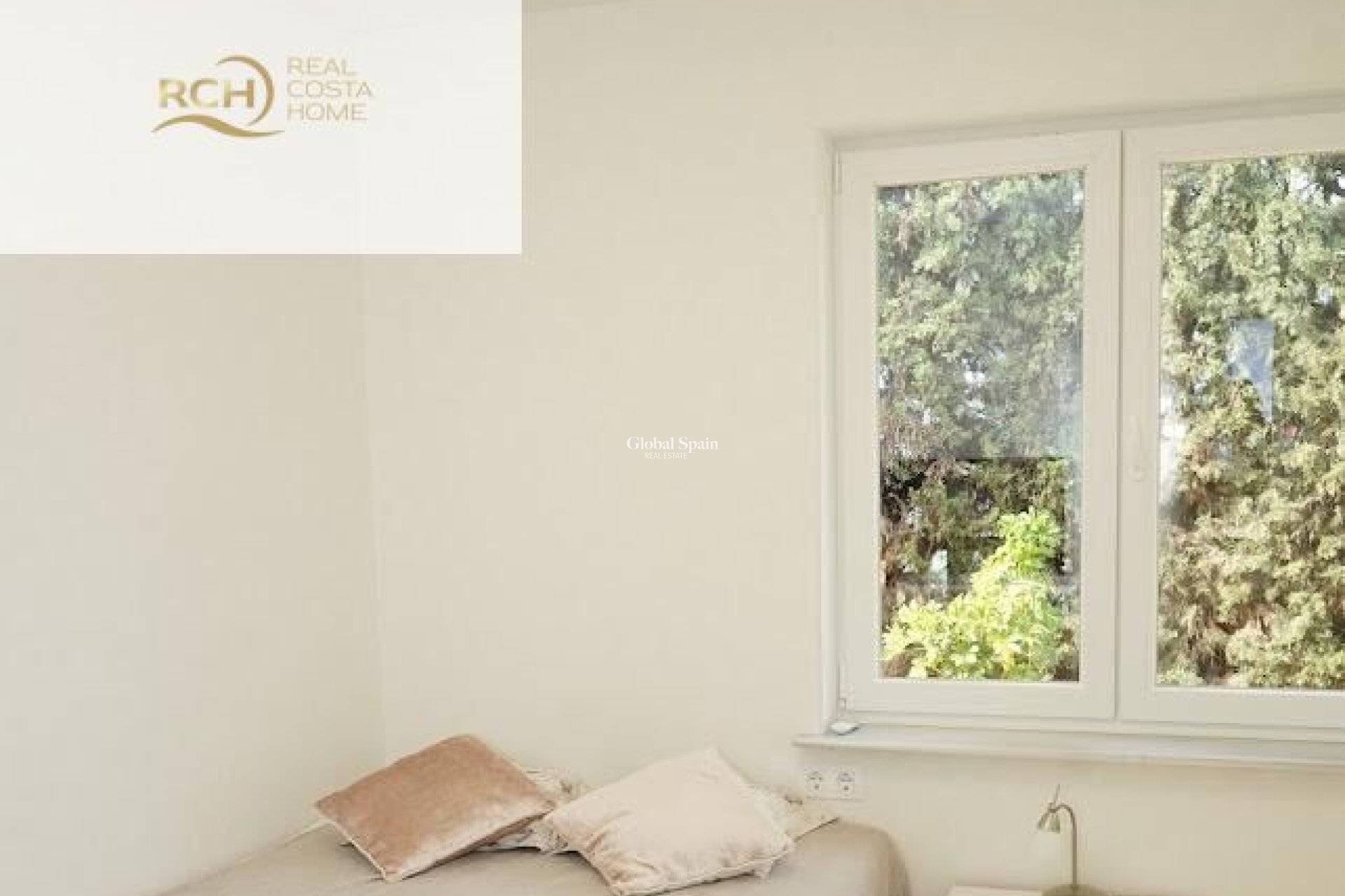 Resale - VILLA -
LA NUCÍA - Montebello - Nou Espai