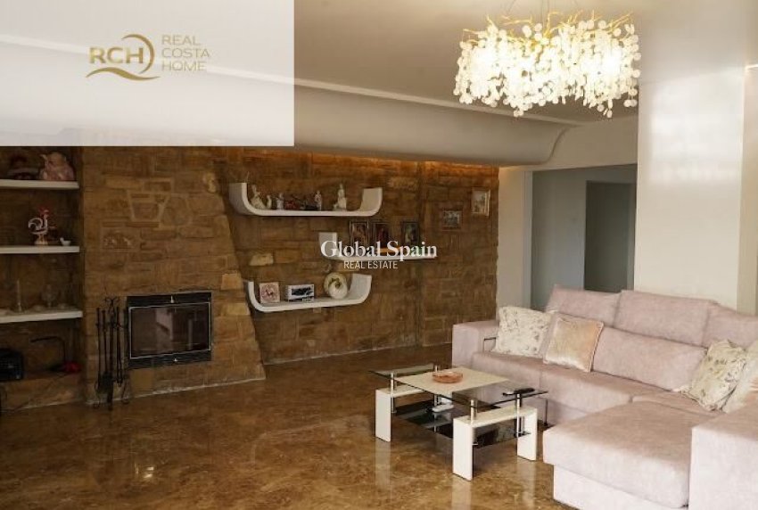 Resale - VILLA -
LA NUCÍA - Montebello - Nou Espai