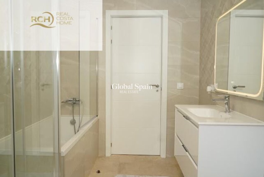 Resale - VILLA -
LA NUCÍA - Montebello - Nou Espai