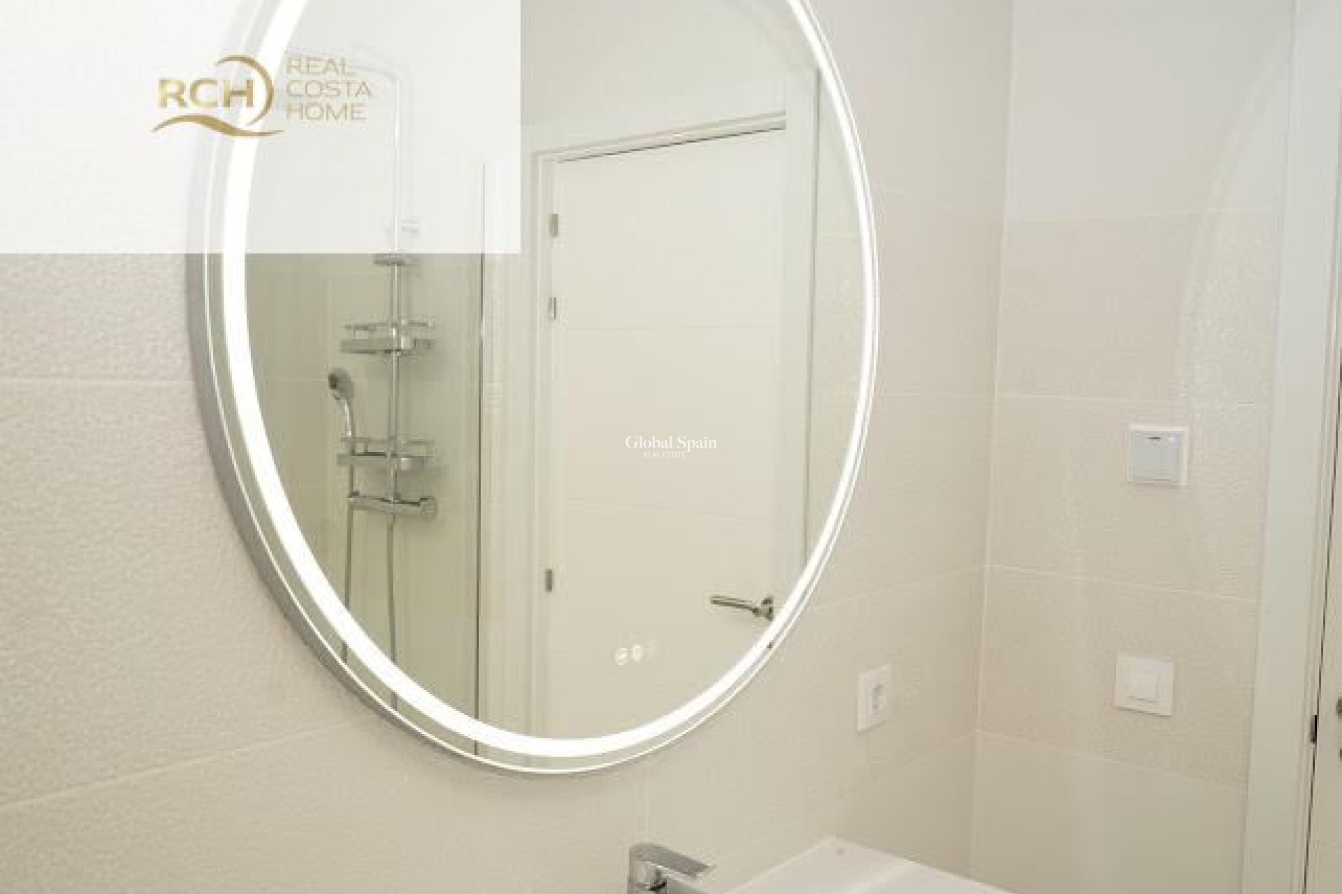 Resale - VILLA -
LA NUCÍA - Montebello - Nou Espai