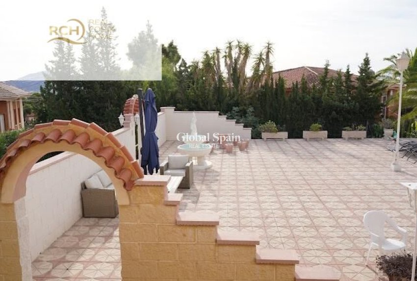 Resale - VILLA -
LA NUCÍA - Montebello - Nou Espai