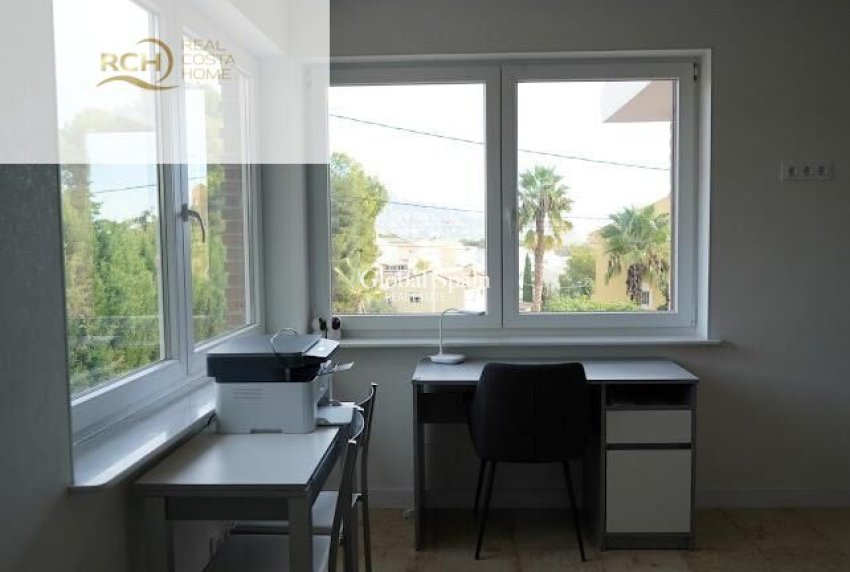 Resale - VILLA -
LA NUCÍA - Montebello - Nou Espai