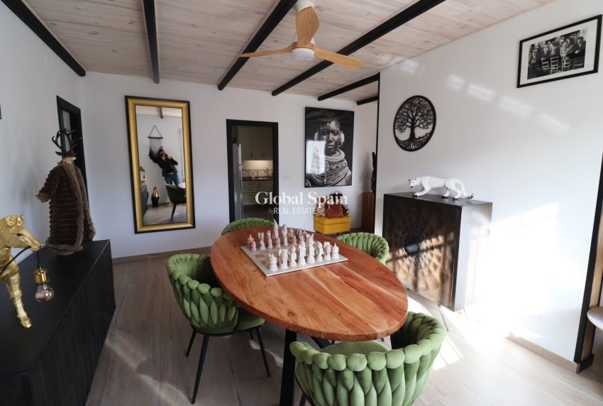 Resale - VILLA -
LA ROMANA - Inland