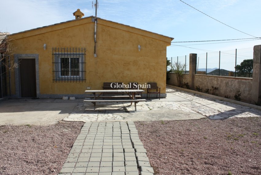 Resale - VILLA -
LA ROMANA - Inland