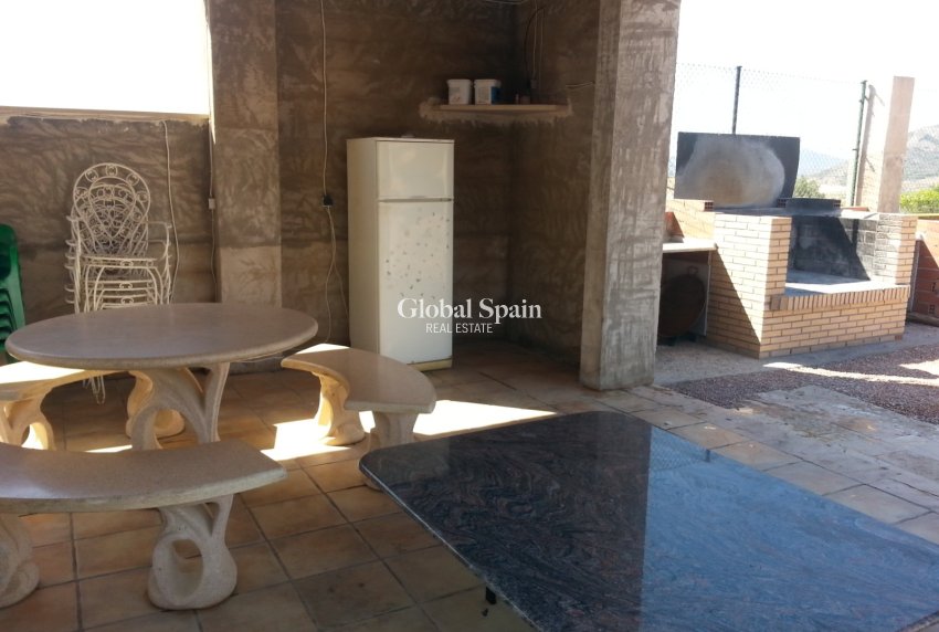 Resale - VILLA -
LA ROMANA - Inland