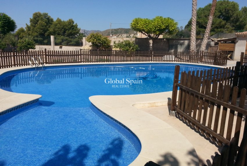 Resale - VILLA -
LA ROMANA - Inland