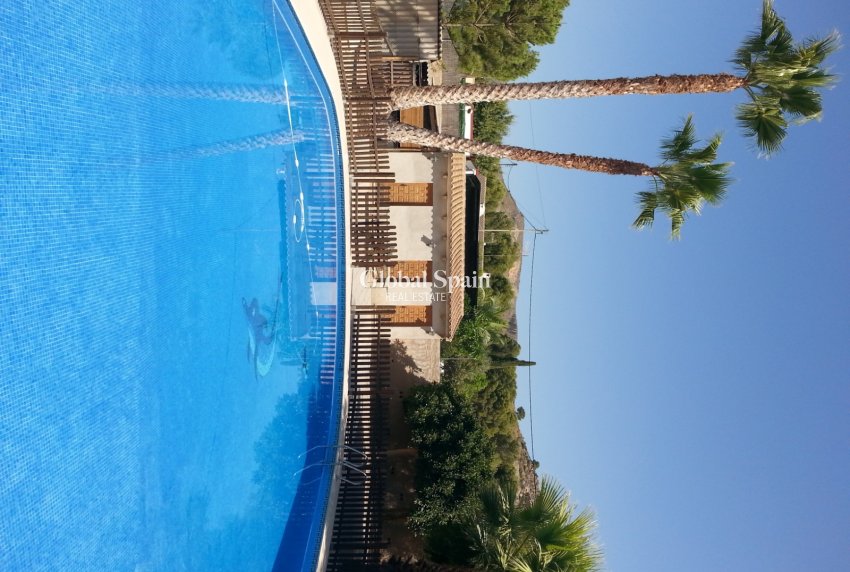 Resale - VILLA -
LA ROMANA - Inland