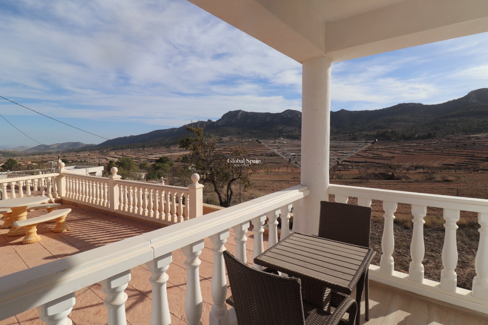 Resale - VILLA -
LA ROMANA - Inland