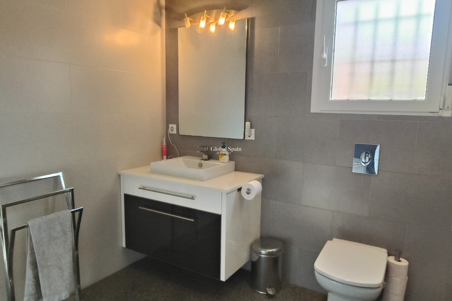 Resale - VILLA -
LA ROMANA - Inland