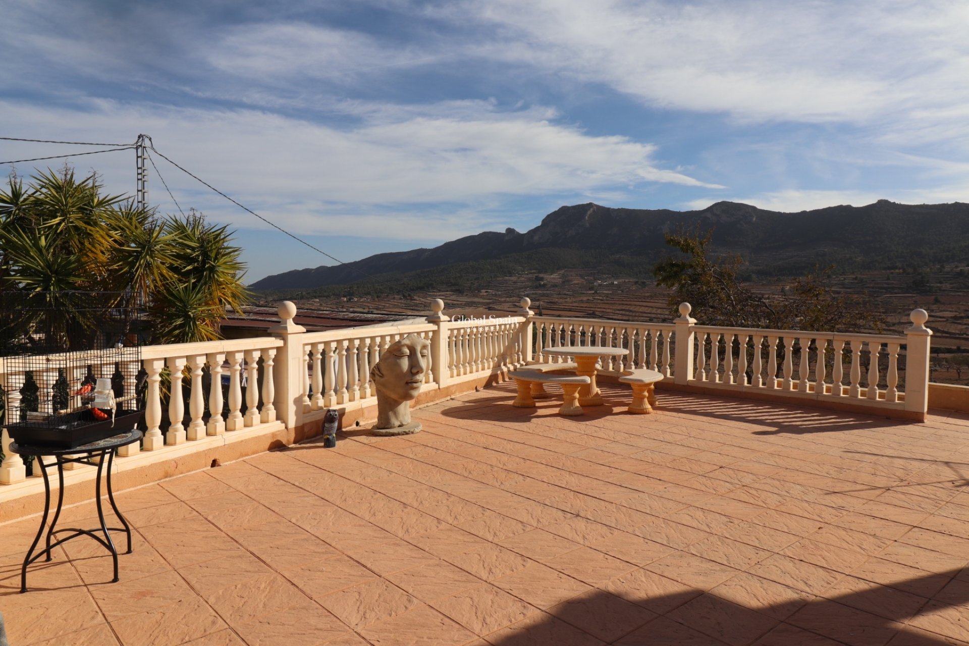 Resale - VILLA -
LA ROMANA - Inland