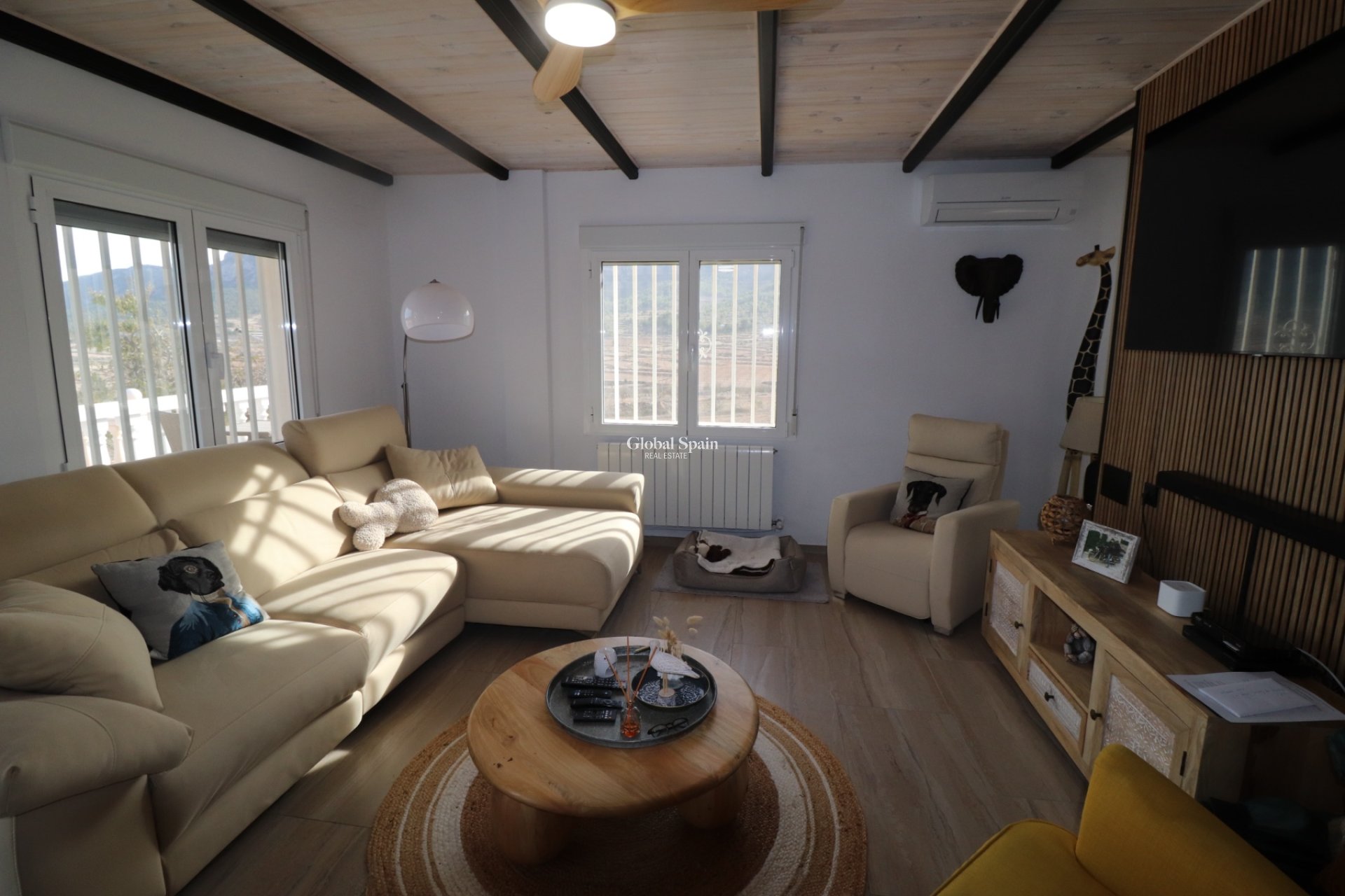 Resale - VILLA -
LA ROMANA - Inland