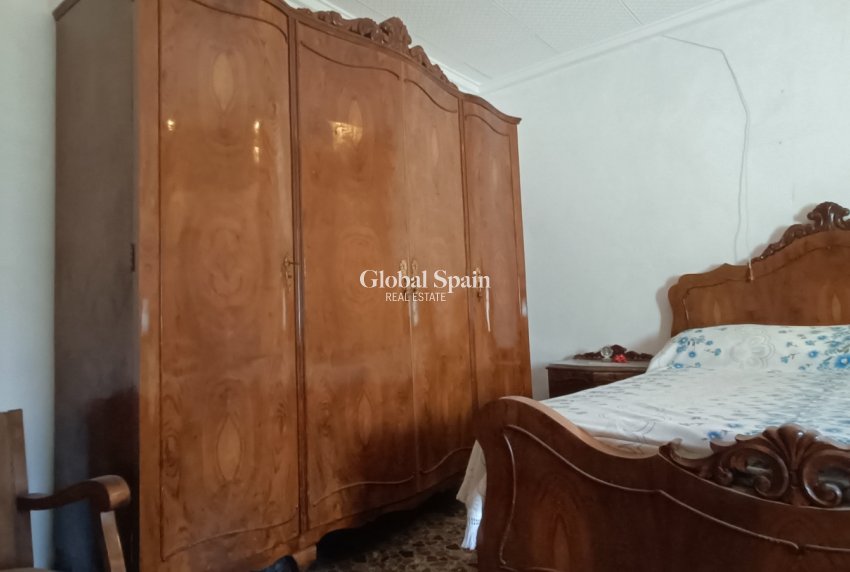 Resale - VILLA -
LA ROMANA - Inland