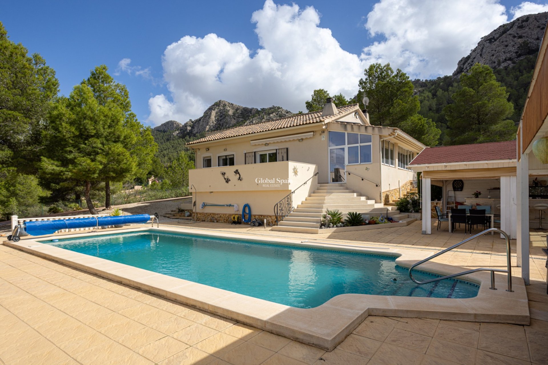 Resale - VILLA -
LA ZARZA - Inland