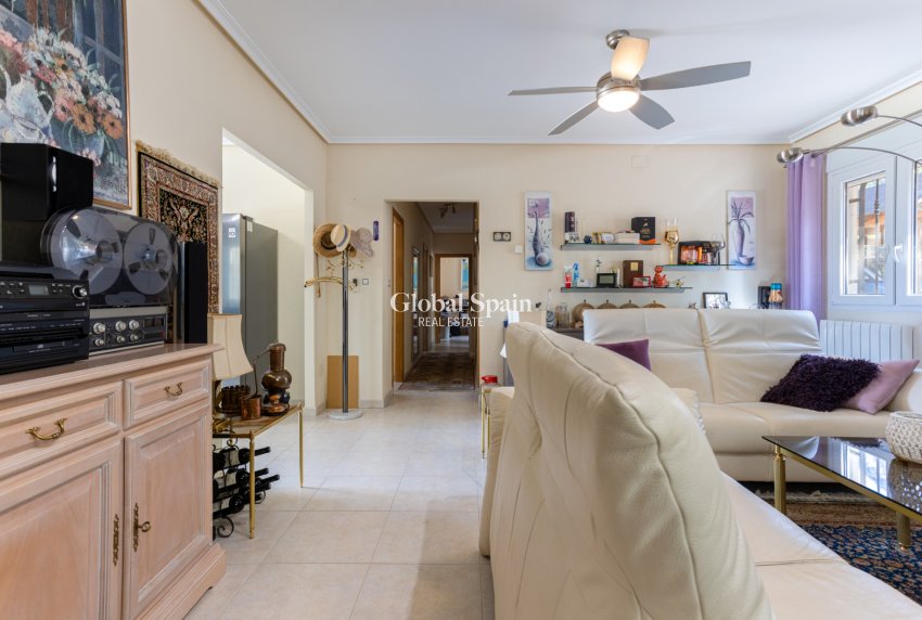 Resale - VILLA -
LA ZARZA - Inland