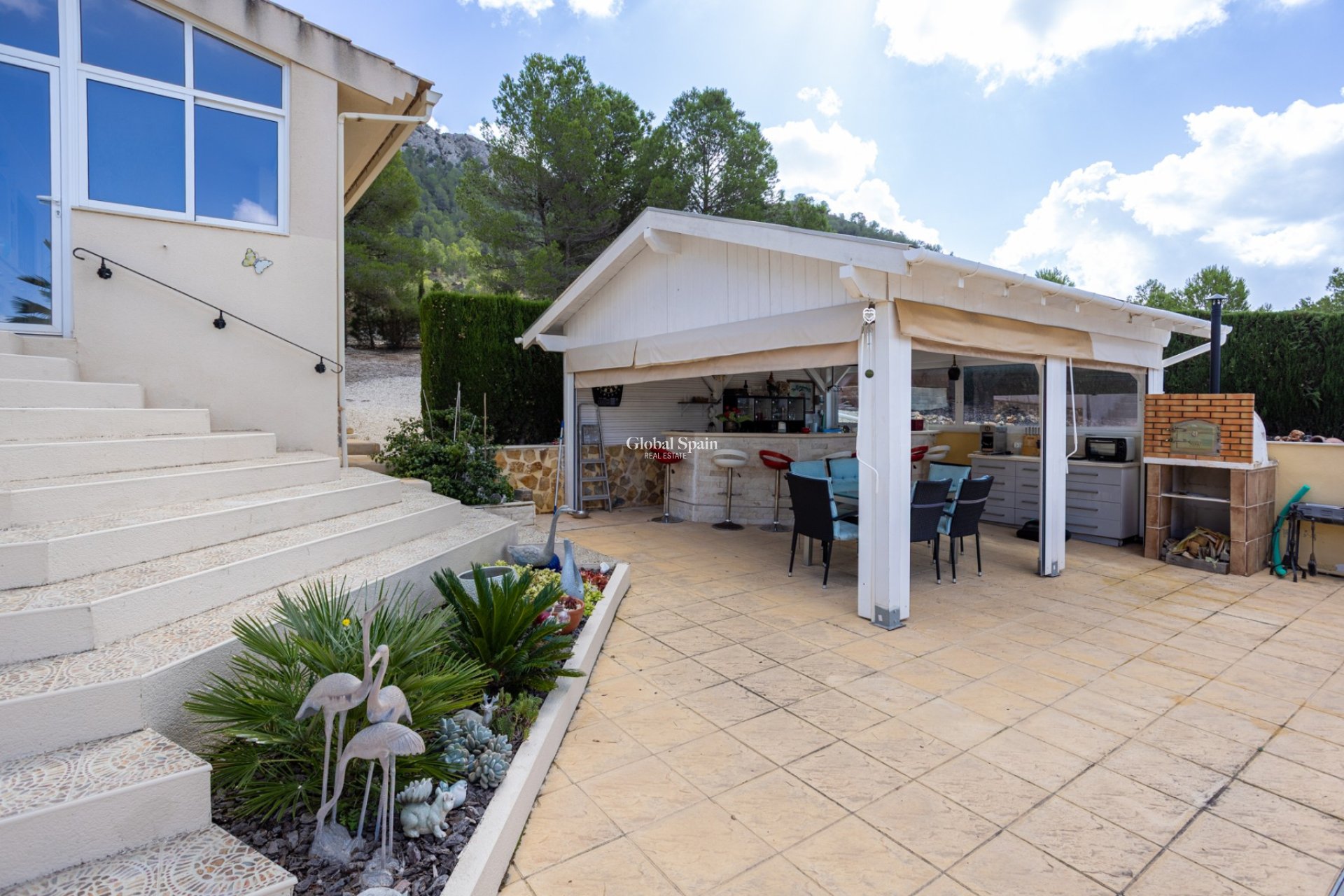 Resale - VILLA -
LA ZARZA - Inland