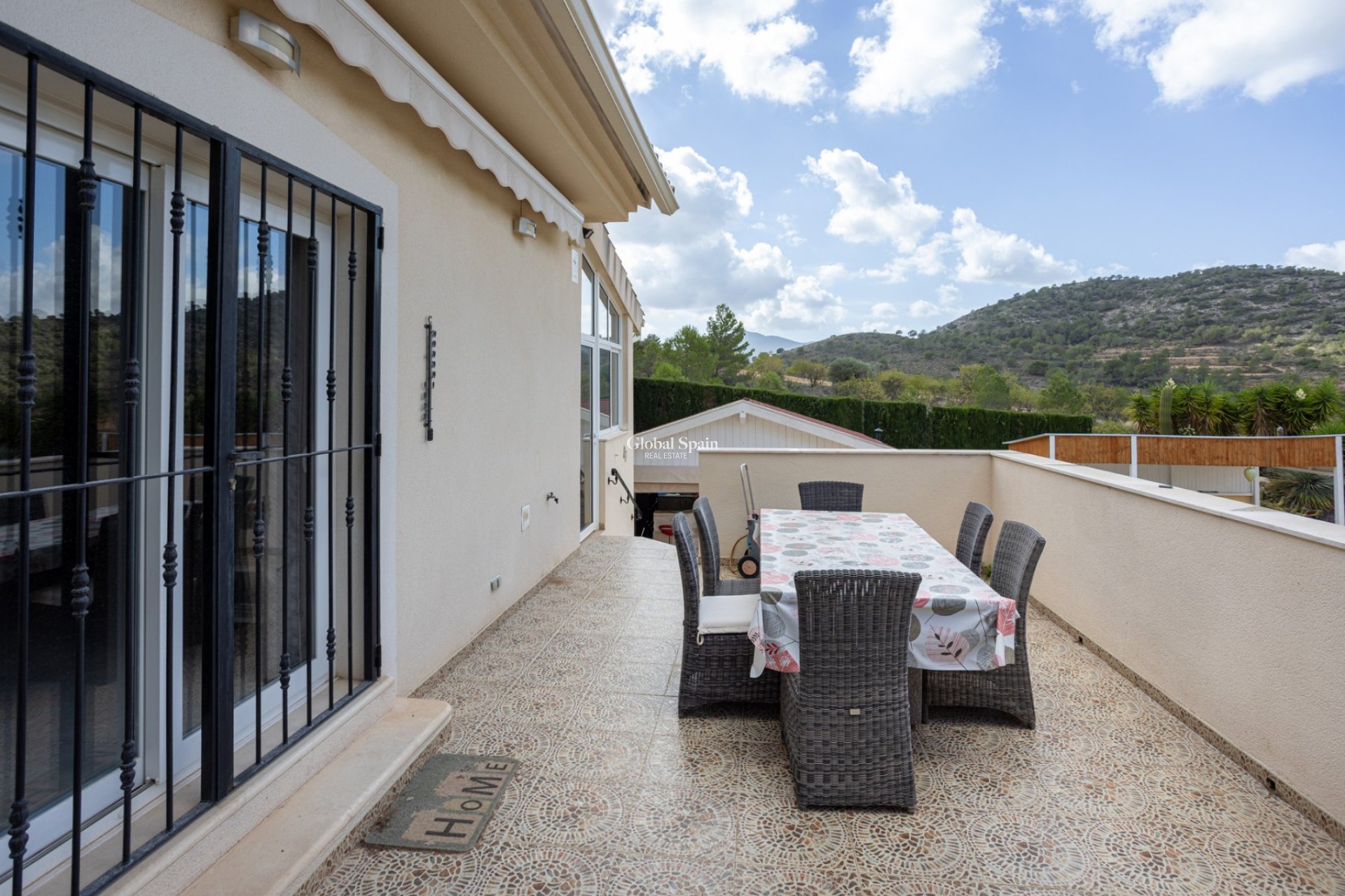 Resale - VILLA -
LA ZARZA - Inland