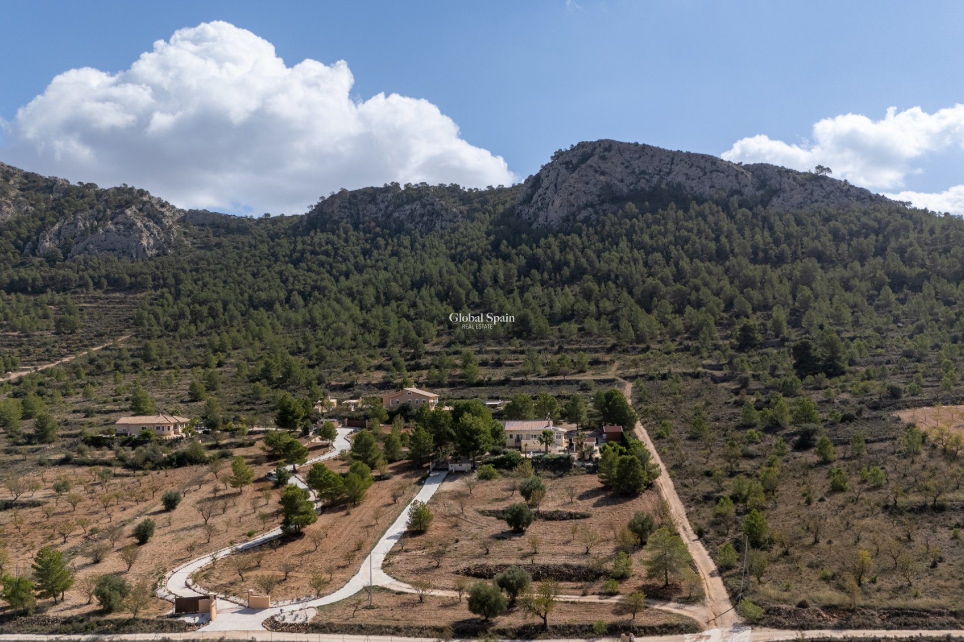 Resale - VILLA -
LA ZARZA - Inland