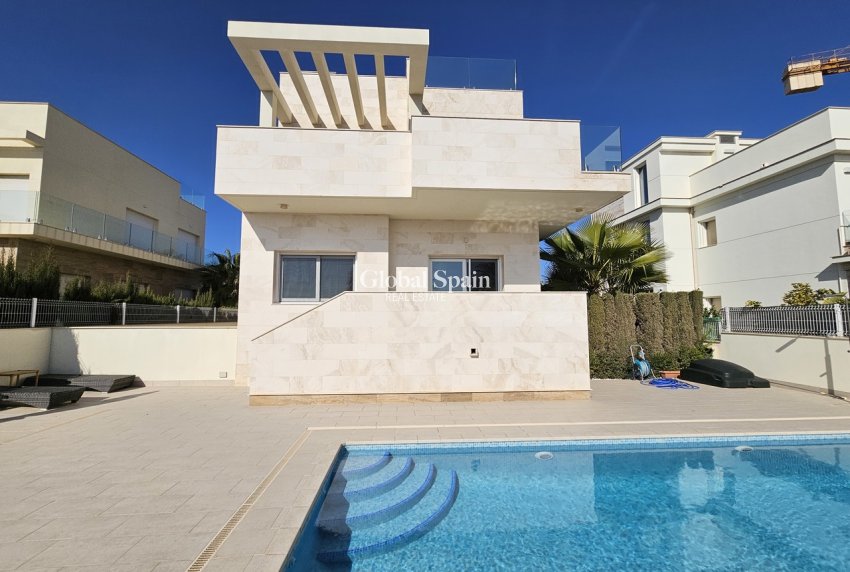 Resale - VILLA -
LA ZENIA - Costa Blanca