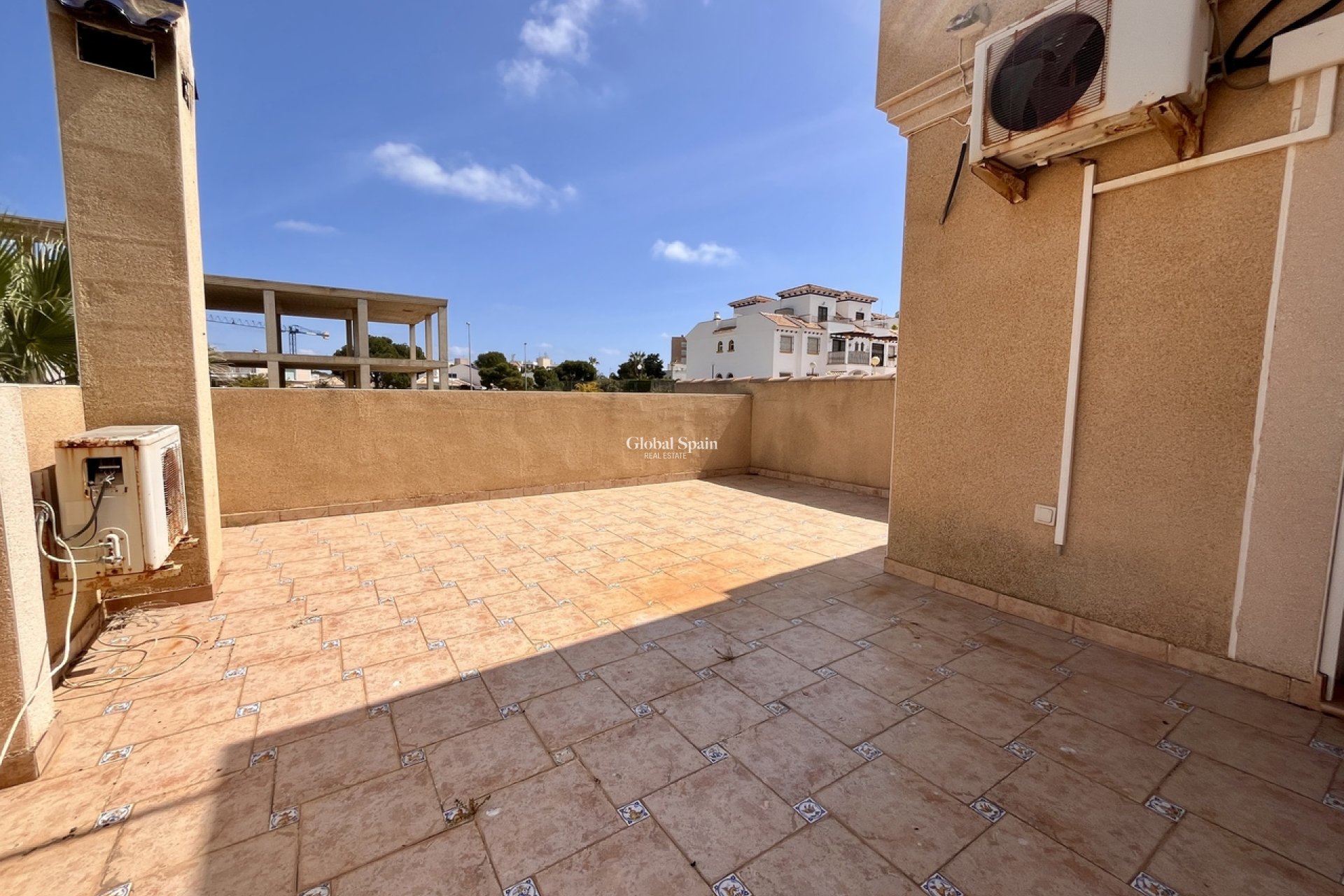 Resale - VILLA -
LA ZENIA - Costa Blanca