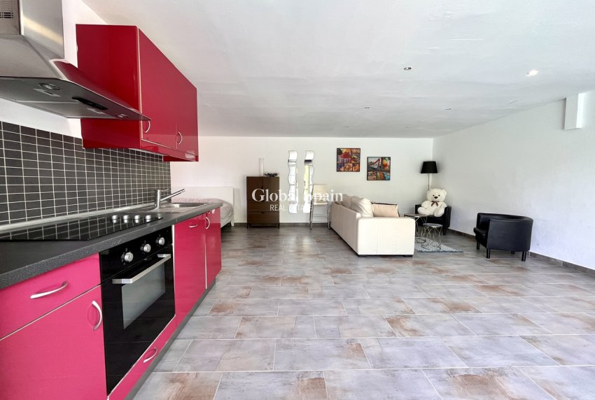 Resale - VILLA -
LA ZENIA - Costa Blanca