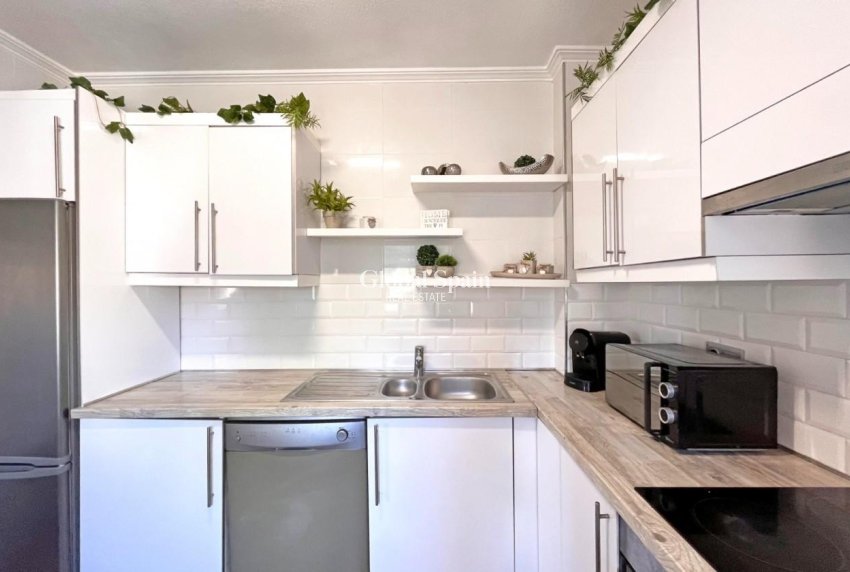 Resale - VILLA -
LA ZENIA - Costa Blanca