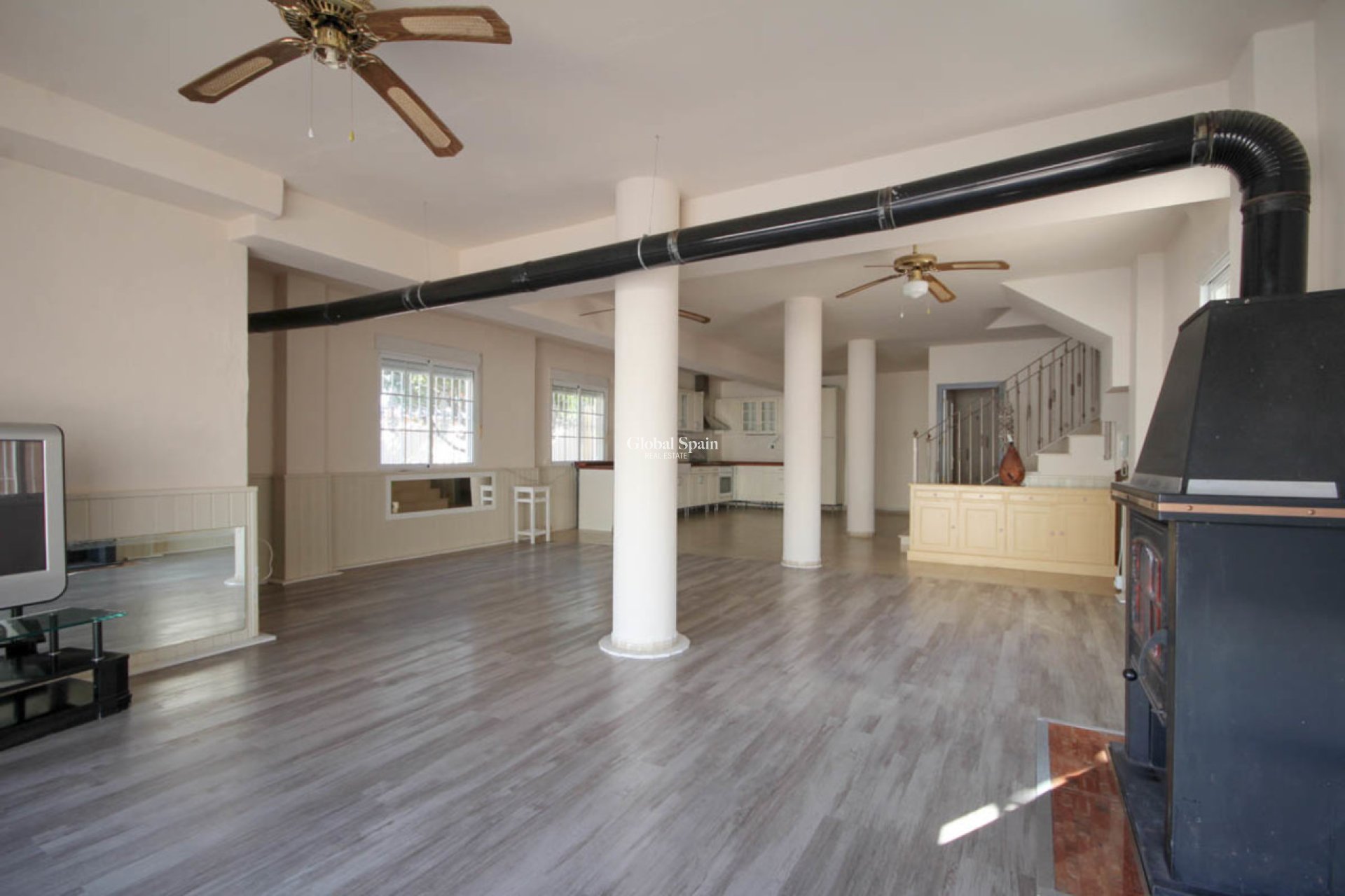 Resale - VILLA -
LA ZENIA - Costa Blanca