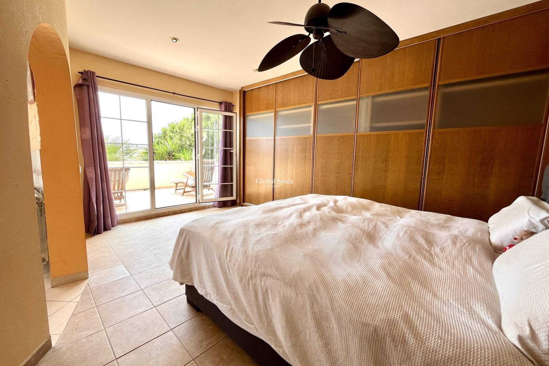 Resale - VILLA -
LA ZENIA - Costa Blanca